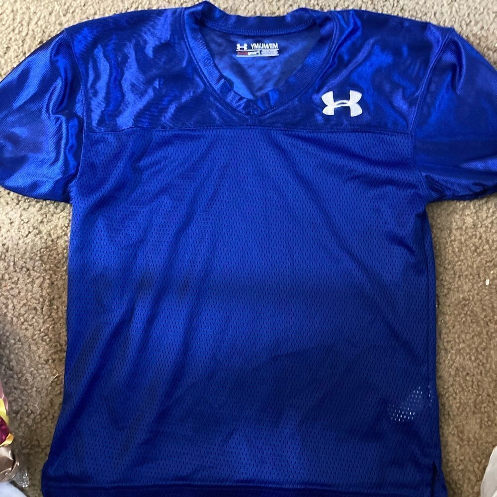 Boys Solidย BlueโUnderโArmourโFootballโJersey